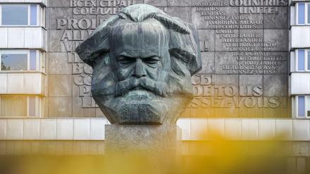 Das im Volksmund nur als "Nischl" bezeichnete Karl-Marx-Denkmal in Chemnitz. 