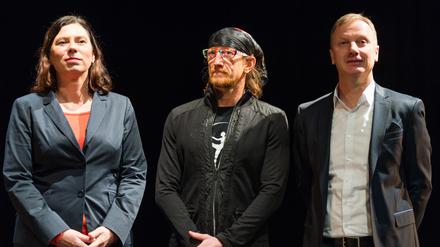 Gregor Seyffert (Mitte) Künstlerischer Leiter der Staatlichen Ballettschule Berlin, hier auf einem Archivfoto gemeinsam mit Berlins Bildungssenatorin Sandra Scheeres (SPD) und Ralf Stabel, Geschäftsführender Leiter der Staatlichen Ballettschule Berlin. 