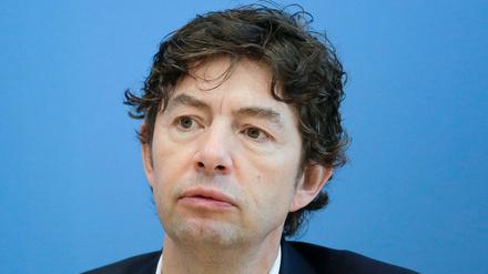Christian Drosten, Direktor des Instituts für Virologie an der Charité in Berlin, fordert eine bessere Tier-Überwachung als Schutz vor neuen Viren. 