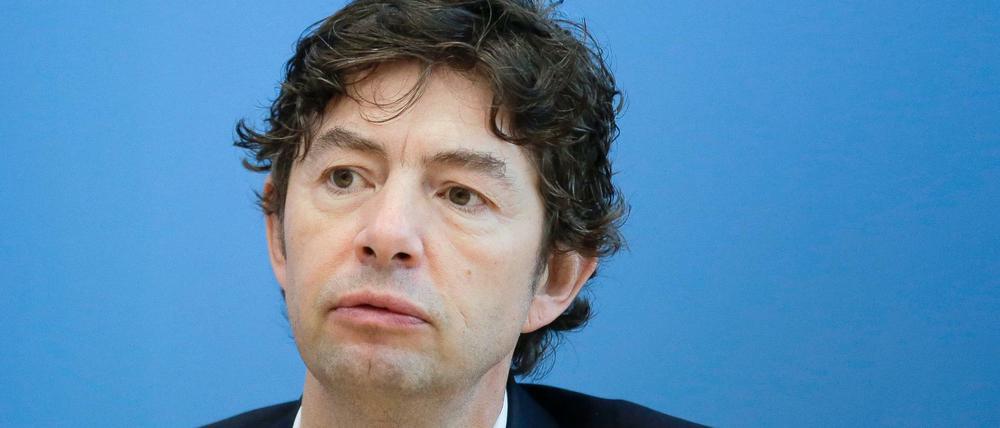 Christian Drosten, Direktor des Instituts für Virologie an der Charité in Berlin, fordert eine bessere Tier-Überwachung als Schutz vor neuen Viren. 