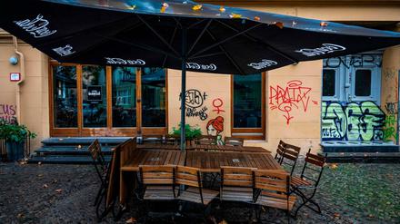 Blick auf ein leeres Restaurant in Berlin.