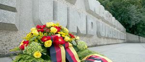 Bisher gibt es in Berlin keinen Ort, der an die polnischen Opfer von Krieg und deutscher Besatzung erinnert. Das Denkmal in Berlin-Friedrichshain ist polnischen Soldaten und Rotarmisten gewidmet. 