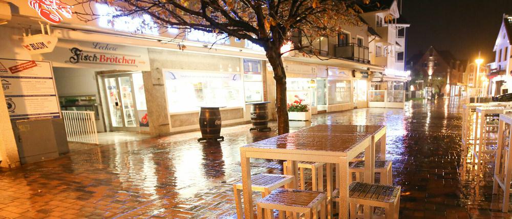 Bereits am Sonntagabend blieben viele Restaurants auf Sylt leer.
