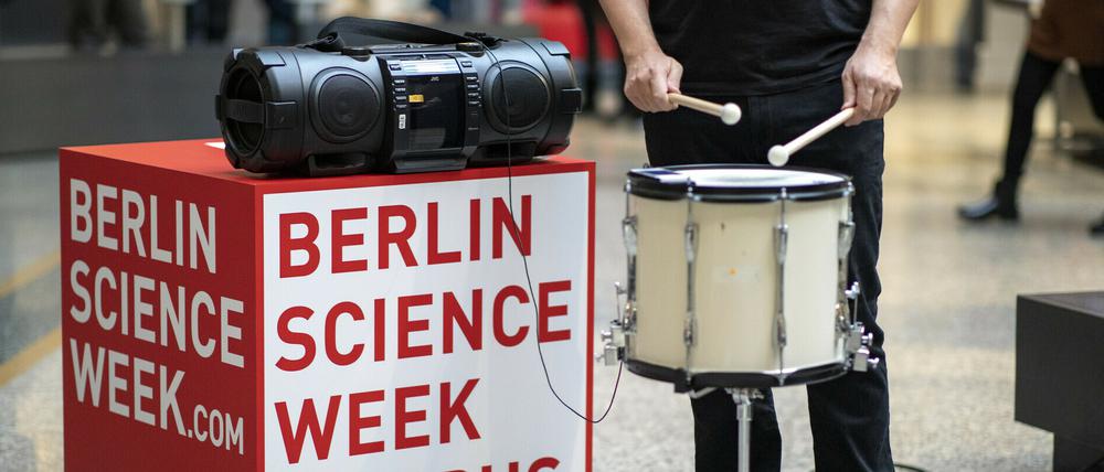 Die Berlin Science Week trommelt für die Wissenschaft. Hier 2019 im Naturkundemuseum.