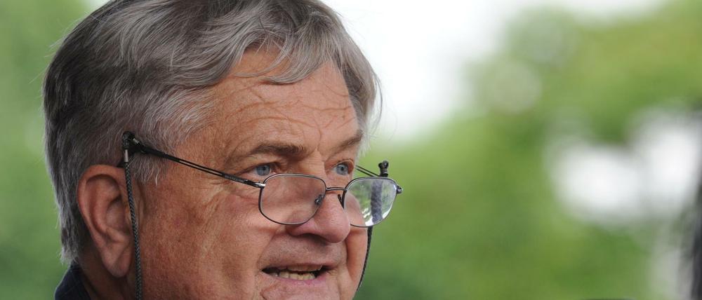 Peter Grottian starb 78-jährig nach schwerer Krankheit am Donnerstagabend in Bregenz. Hier sprach der Sozialwissenschaftler am 21.05.2011 in Stuttgart während einer Kundgebung der Gegner des Bahnprojekts Stuttgart 21.
