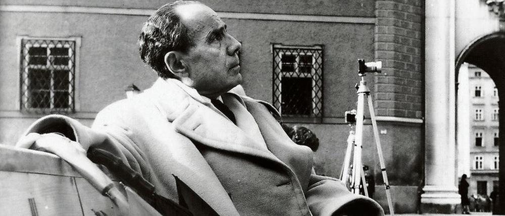 Der Schriftsteller Ernst Lothar wurde 1890 in Brünn geboren. 1974 starb er in Wien.