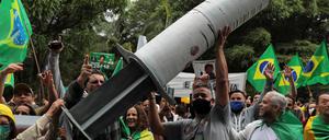 Bolsonaro-Anhänger protestieren gegen die Impfpläne von São Paulos Gouverneur Doria.