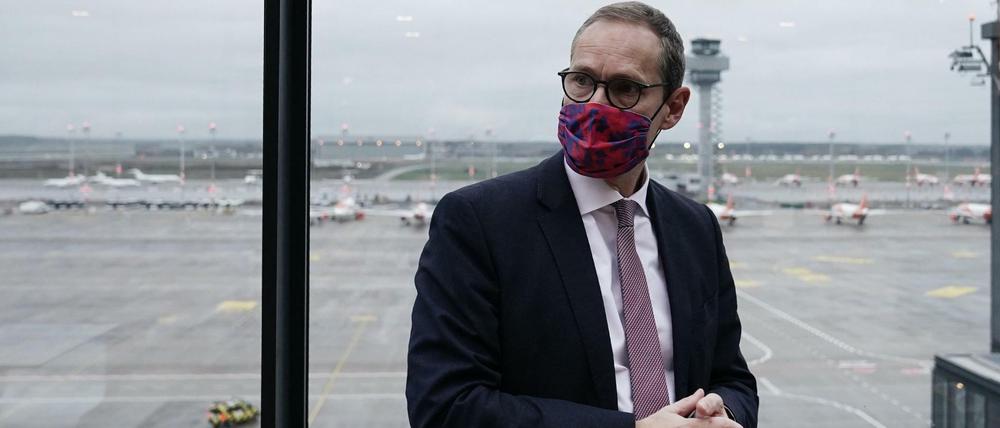 Michael Müller (SPD) bei der BER-Eröffnung.