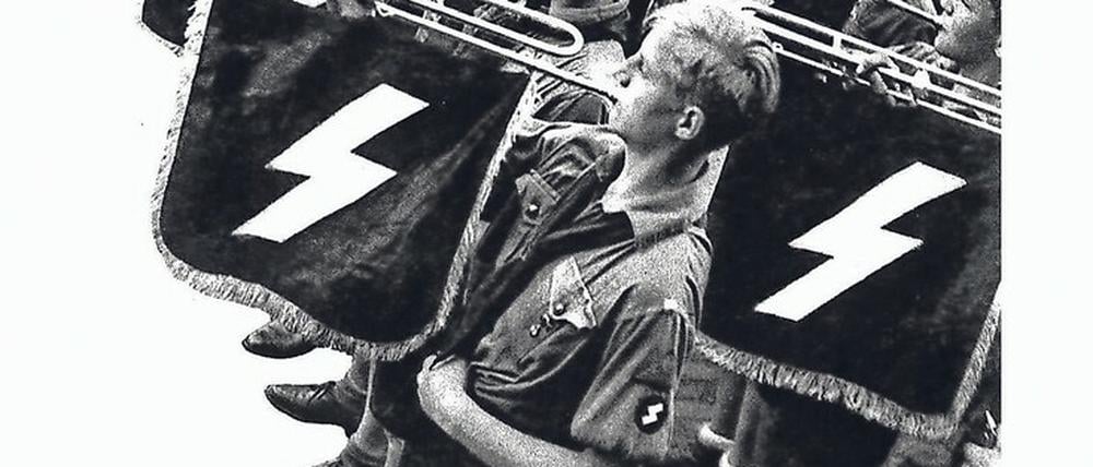 Aufmarsch der Verführten. Ein Fanfarenzug der „Hitler-Jugend“.