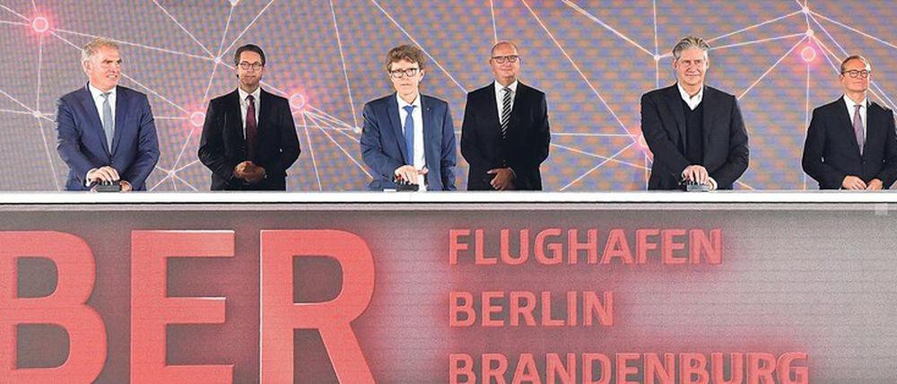 Der "modernste Flughafen" Europas wurde endlich eröffnet.