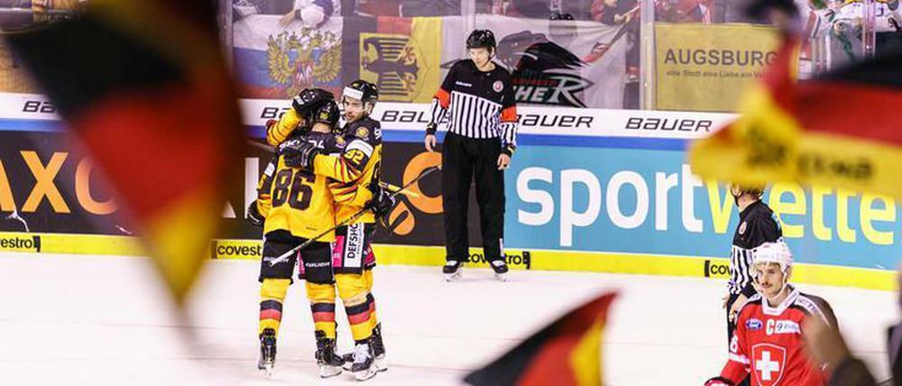 Vor einem Jahr war die Eishockey-Welt in Krefeld noch in Ordnung.