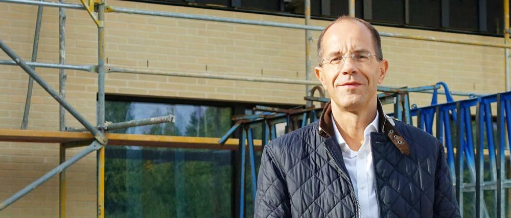 Christian Gräff ist unter anderem bau- und wirtschaftspolitischer Sprecher der CDU-Fraktion im Berliner Abgeordnetenhaus. Zuvor machte er Bezirkspolitik in Marzahn-Hellersdorf.