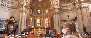 Messe mit Abstand. Der Berliner Dom hat seit Mai wieder geöffnet.