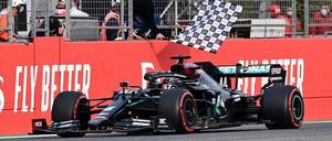 Schon wieder als Erster im Ziel: Lewis Hamilton feierte in Imola seinen neunten Saisonsieg.