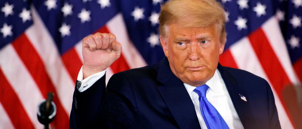 Donald Trump hat sich noch in der Nacht zum Sieger der US-Präsidentenwahl erklärt.