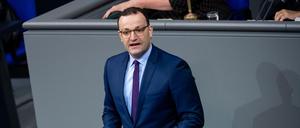 Jens Spahn (CDU) verteidigte die Corona-Einschränkungen im Bundestag.