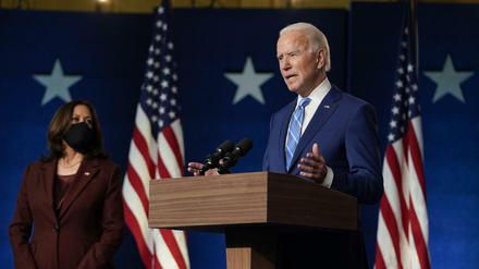 Joe Biden tritt gemeinsam mit seiner Vizepräsidentschaftskandidatin Kamala Harris an seinem Wohnort Wilmington, Delaware auf.
