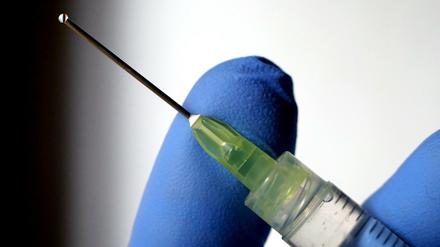 Wirksame Impfstoffe könnten so große Teile der Bevölkerung immunisieren, dass das Coronavirus nicht weiter verbreitet wird.