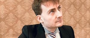 Notenblatt zur Torte. Der Berliner Chansonnier Sebastian Krämer. 