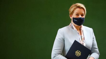 Was nun, Frau Doktor? 