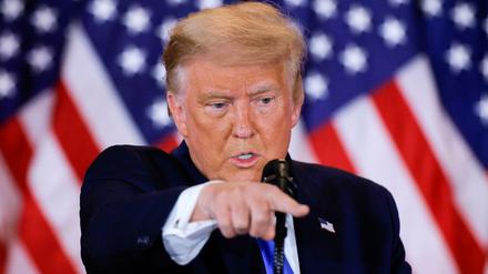 Amtsinhaber Donald Trump will das Auszählen der Briefwahlstimmen stoppen – und will dafür vor den Supreme Court ziehen.