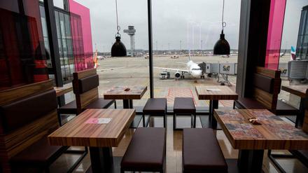 Reisebeschränkungen und Sorge vorm Corona-Hotspot Berlin wirken sich stark auf den neuen Flughafen aus.