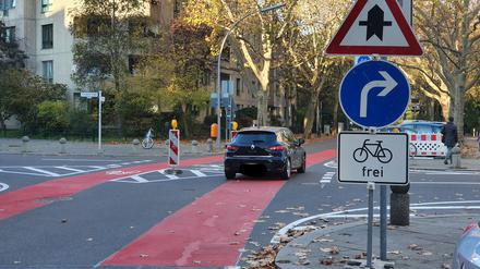 90 Prozent der Autofahrer missachteten am ersten Wochenende die neuen Verkehrszeichen.