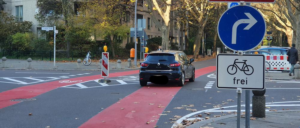 90 Prozent der Autofahrer missachteten am ersten Wochenende die neuen Verkehrszeichen.