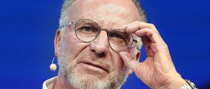 Wir müssen reden. Bayerns Vorstandchef Karl-Heinz Rummenigge hat die Kollegen aus der Bundesliga zum Gespräch gebeten.