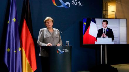 Kanzlerin Merkel spricht bei einer Videoschalte mit Frankreichs Präsident Macron über den Kampf gegen Terror.