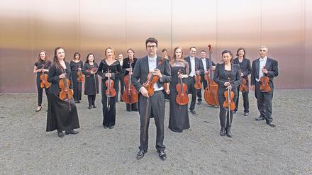 Vom Konkurs bedroht. Die Musikerinnen und Musiker des Deutschen Kammerorchesters Berlin.