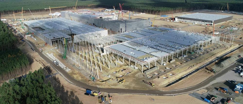 Der Bau der Tesla Giga-Factory in Grünheide schreitet voran.