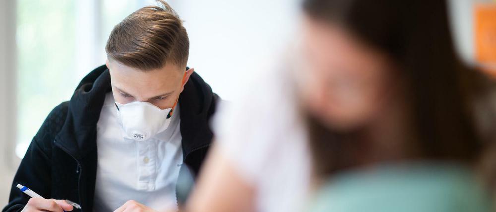 Der Abi-Durchschnitt lag in diesem Schuljahr in Berlin wie im Vorjahr bei 2,3. (Symbolbild)