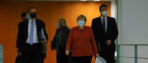 Michael Müller, Angela Merkel und Markus Söder nach der Bund-Länder-Schalte.