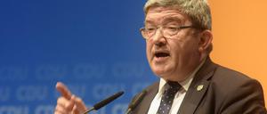 Der Innenminister von Mecklenburg-Vorpommern: Lorenz Caffier.