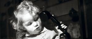 Schon vor 99 Jahren ein beliebtes Mittel in der Krise: Das Telefon.