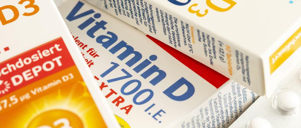 Mit Hilfe von Sonnenlicht kann die Haut eigentlich genug Vitamin D produzieren. Mit Pillen wird versucht, den Pegel in dunklen Jahreszeiten aufrechtzuerhalten.