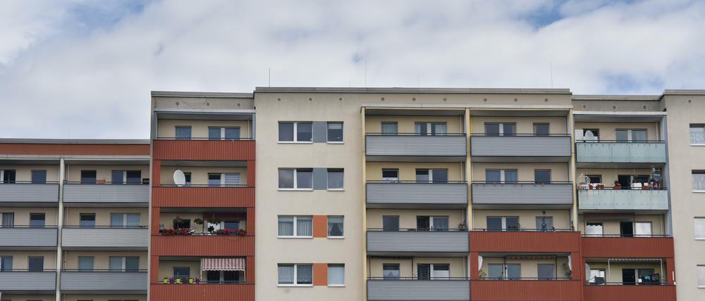 Ab dem 23. November können viele Mieter in Berlin Geld sparen - Dank des Mietendeckels.