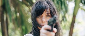 „They Were Ten“. Eve (Marianne Denicourt) fühlt sich bedroht und wehrt sich.