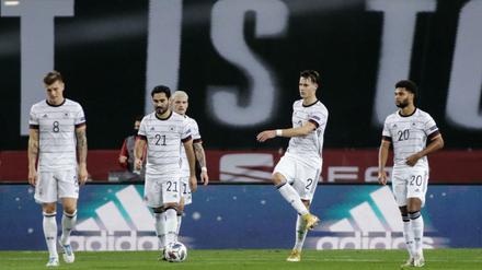 Debakel in Sevilla: Die deutschen Spieler sind bedient. 