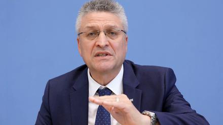 Ein Plateau ist erreicht. RKI-Präsident Lothar Wieler kann aber noch keine Corona-Entwarnung geben.