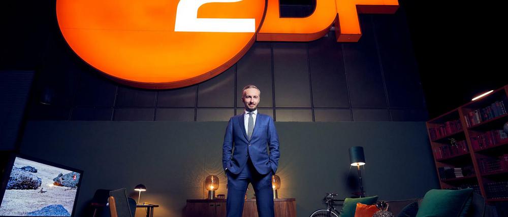 Jan Böhmermann auf dem Dach des ZDF-Hochhauses