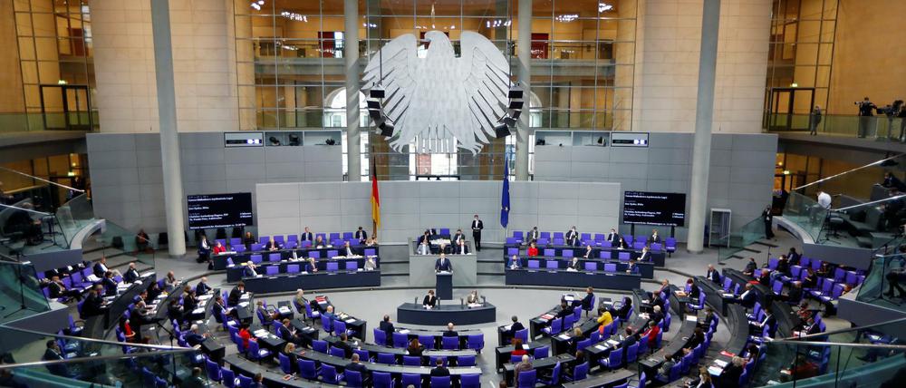 Bundesgesundheitsminister Jens Spahn bei seiner Rede im Deutschen Bundestag.