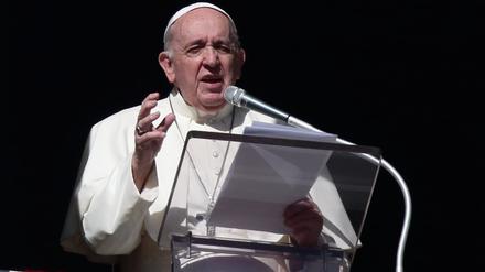 Von Rom wird gefordert, dass der Papst persönlich, in Köln exemplarisch aufräumen und zeigen müsse, wie in Sachen Missbrauch die Haltung sei. 