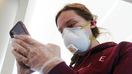 Ohne aufwendige Diagnostik kann ein kurzer Sprachtest einen Verdacht auf Covid-19 anzeigen.