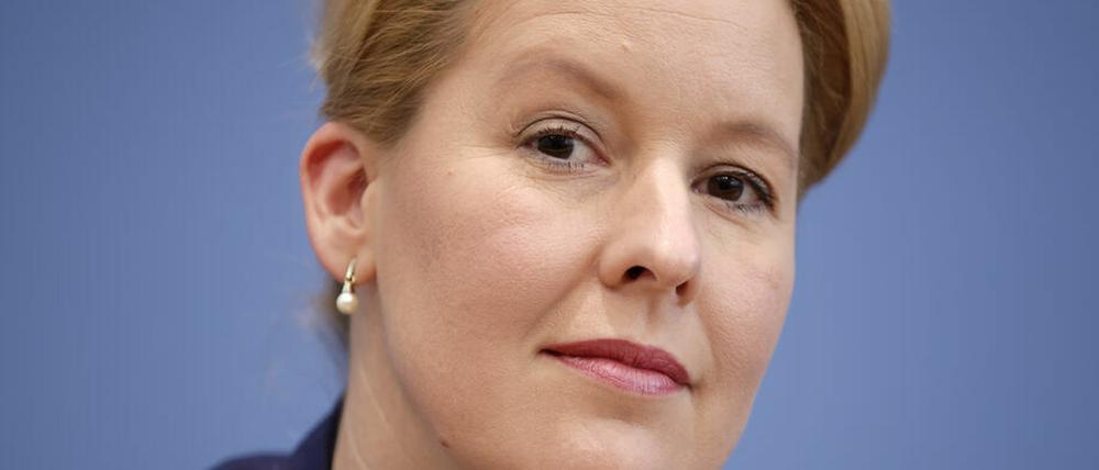 „Penetranz schafft Akzeptanz – dieser Satz hat sich heute mal wieder bewahrheitet. Die Vorstandsquote wird kommen", sagte Familienministerin Franziska Giffey.