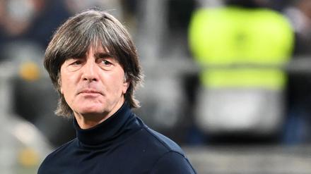 „Irgendwie zurückschlagen“ ist zwar keine Strategie, aber Joachim Löws Plan, wie auf das 0:6 in Spanien zu reagieren sei. 