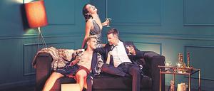 The Next Generation. Bobbi Atakan (Asli Melisa Uzun), Paul Verhoven (Lennart Betzgen, l.), Oliver Sabel (Jo Weil).