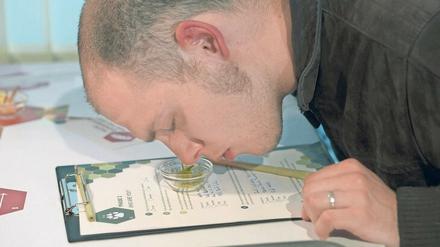 Amateurforscher untersuchen, ob sich das Schmecken verändern lässt.