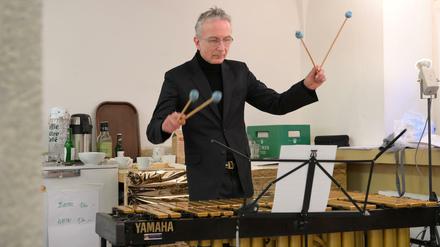 Vier Schlägel, alle Sinne. Christopher Dell 2019 in der Salzburger Galerie 5020.M